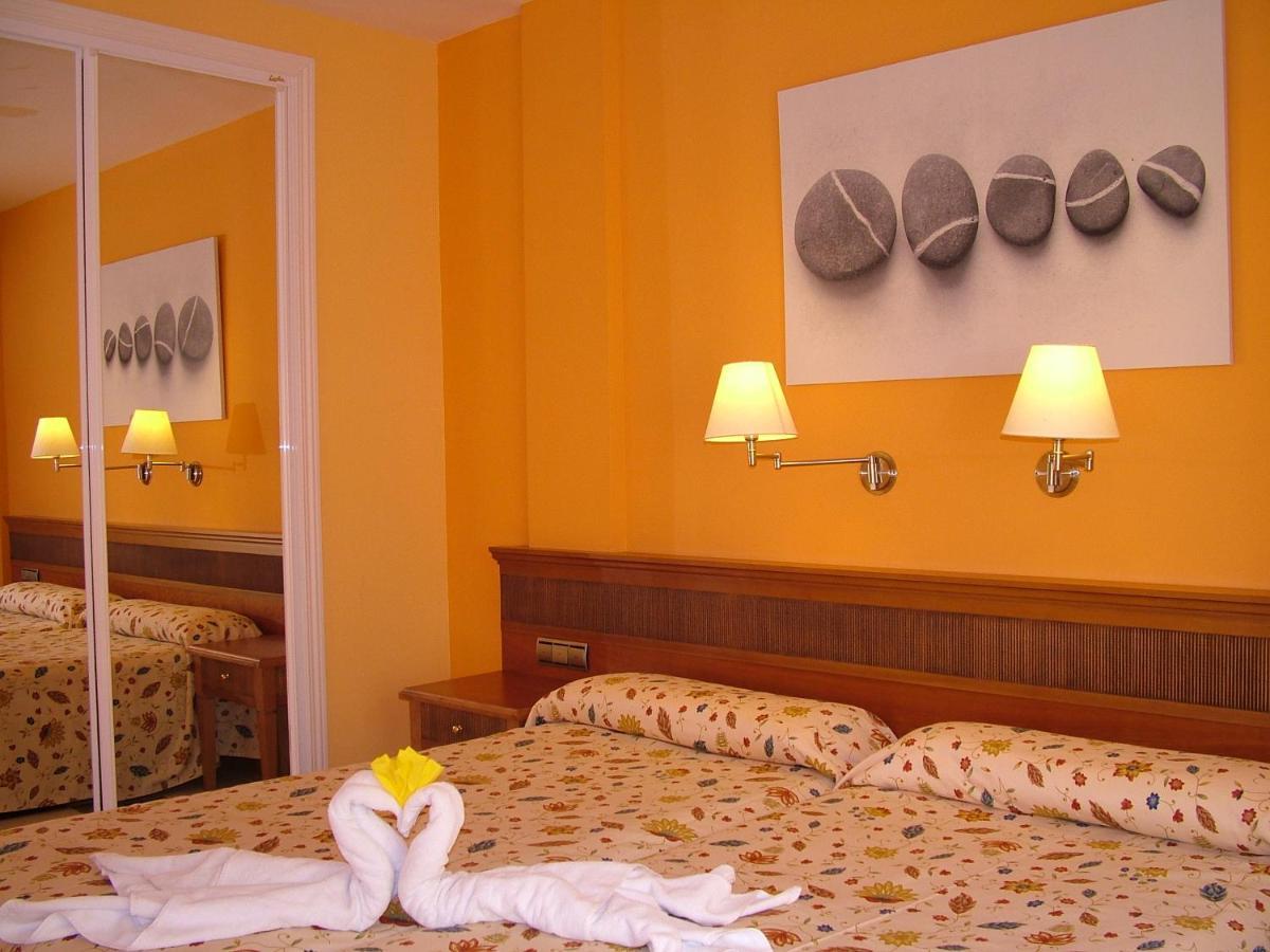 Aparthotel El Cerrito Playa Cancajos.- BreNa Baja  المظهر الخارجي الصورة