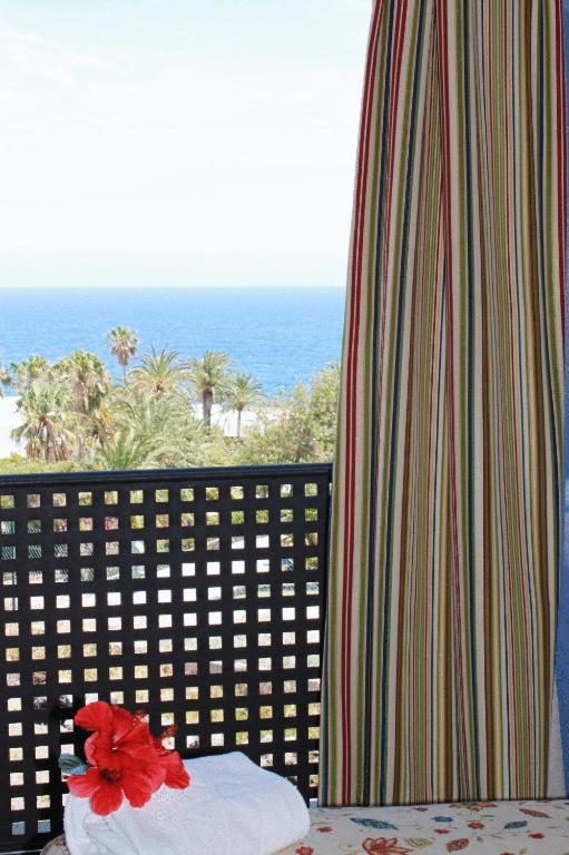 Aparthotel El Cerrito Playa Cancajos.- BreNa Baja  المظهر الخارجي الصورة